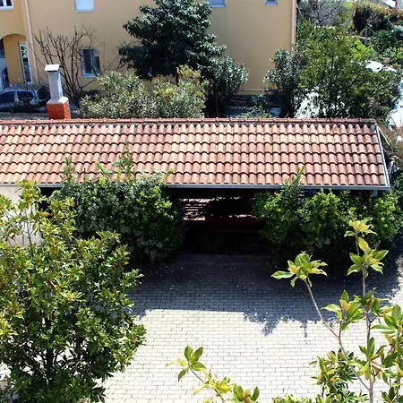 Amado/lozic Apartamento *