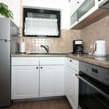 Amado/lozic Apartamento Zadar