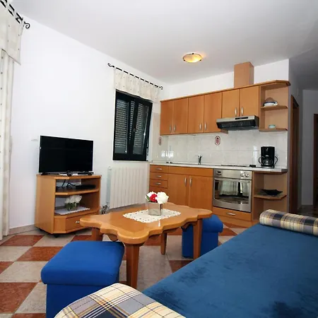Amado/lozic Apartman Zára
