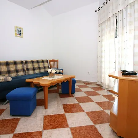 Amado/lozic Apartman Zára